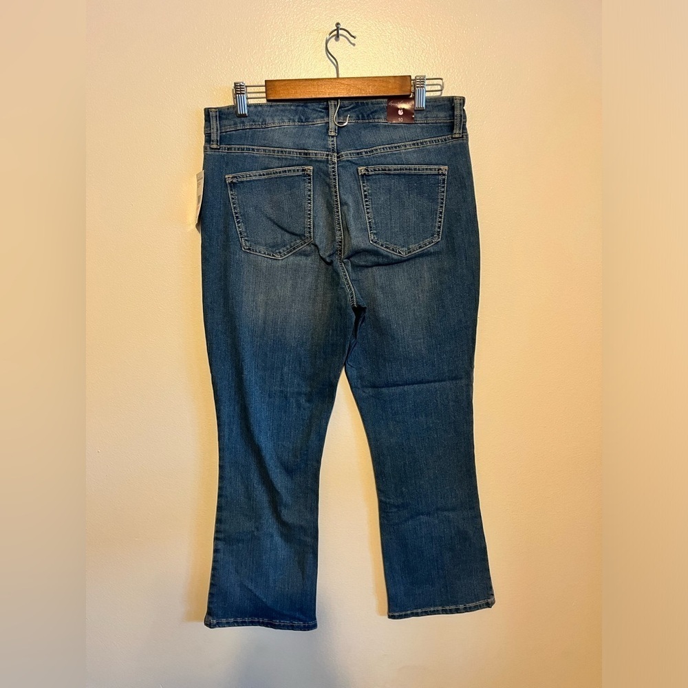NWT Gloria Vanderbilt, all around slimming shaping jeans - Picture 5 of 6